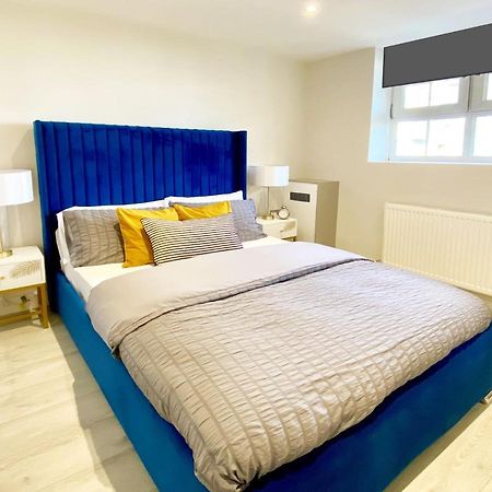 Perfect Central Location- 5 Minutes From Tower Bridge ! 8 Minutes Walk From Tube 런던 외부 사진