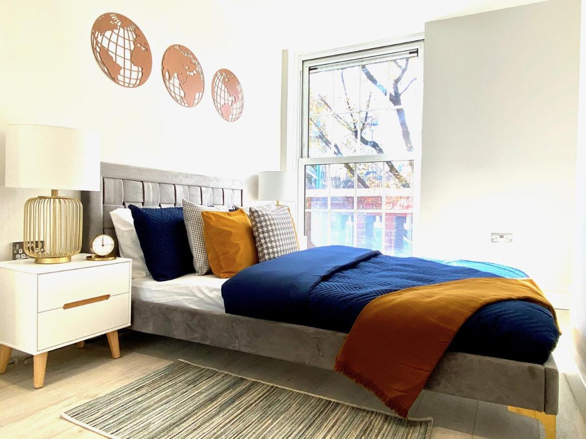Perfect Central Location- 5 Minutes From Tower Bridge ! 8 Minutes Walk From Tube 런던 외부 사진