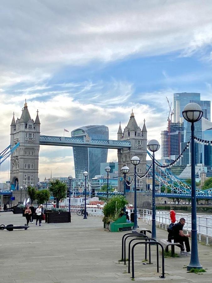 Perfect Central Location- 5 Minutes From Tower Bridge ! 8 Minutes Walk From Tube 런던 외부 사진